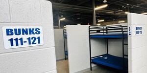 Hundreds of individual sleeping bunks are arranged in permanent semi non-congregate sleeping spaces providing guests comfort, privacy and dignity. Men and women have separate sleeping quarters with a common space for eating and socializing. 