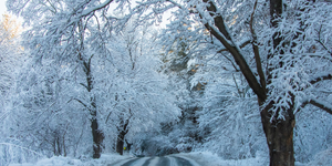 https://www.kanecountyil.gov/KCC/PublishingImages/snow%20road.png