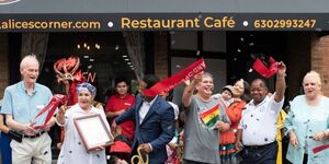Alice’s Corner Bolivian Cuisine celebrated Bolivian Independence Day this past weekend with an official grand opening ceremony in downtown Aurora.